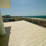 Sigis House - Independent Sea View 菲乌米奇诺