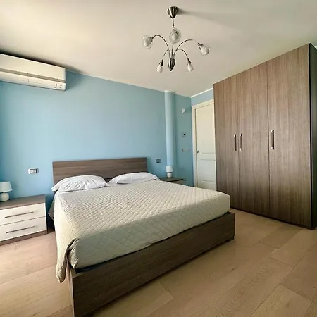 Lägenhet Sigis House - Independent Sea View *