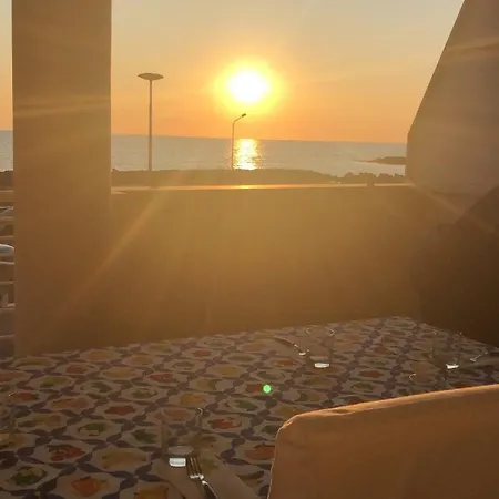 Sigis House - Independent Sea View
