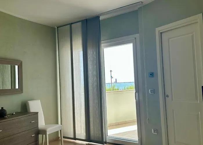 Sigis House - Independent Sea View Lägenhet