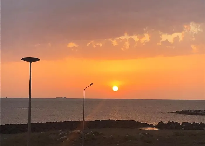Sigis House - Independent Sea View *